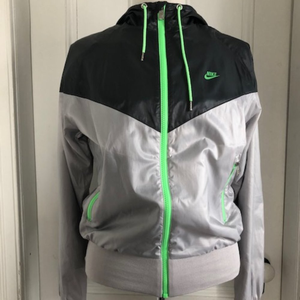 NIKE windrunner jacket